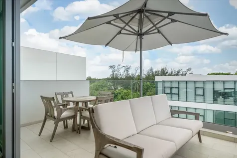 Goldwynn New Providence Paradise Island BS