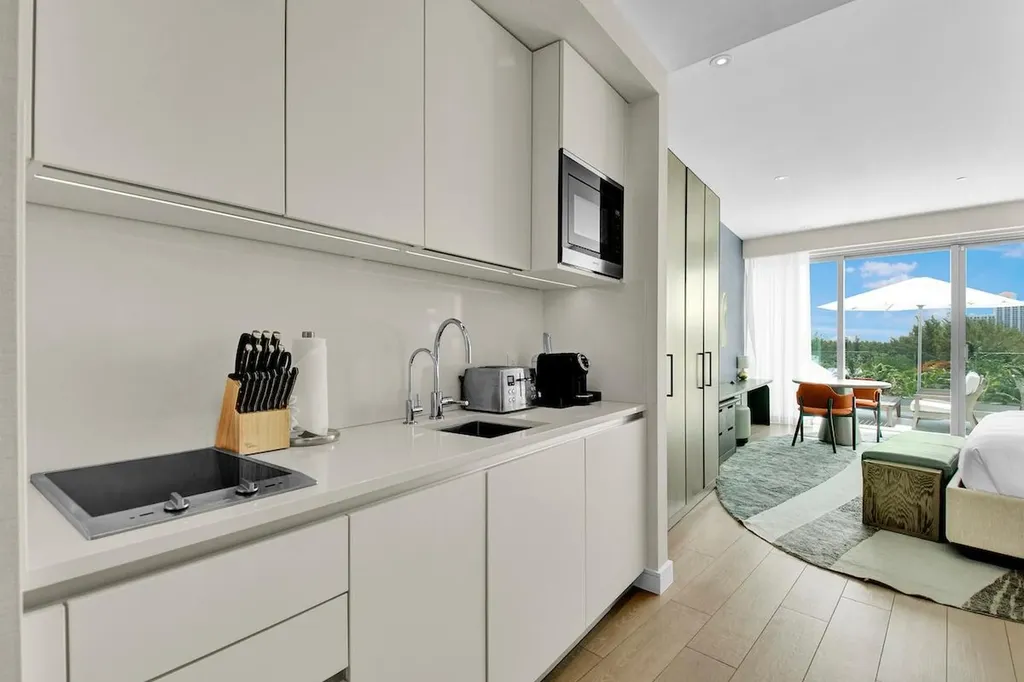 Goldwynn New Providence Paradise Island BS