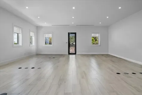 Blake Road New Providence Paradise Island BS