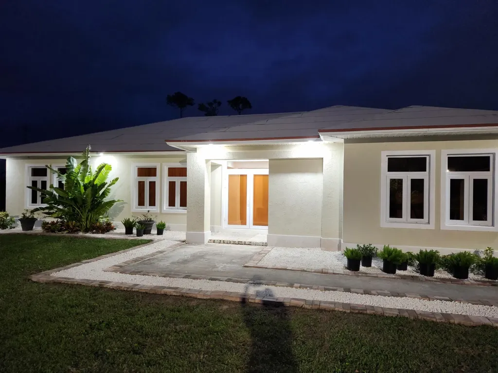Montrose Place 5 Grand Bahama Freeport BS