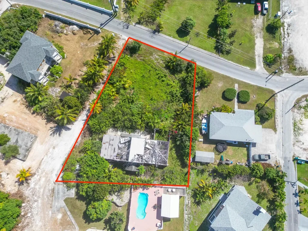 Yellow Elder & The Chalet Abaco BS