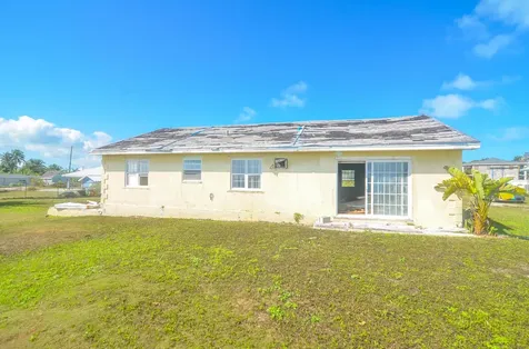 Yellow Elder & The Chalet Abaco BS