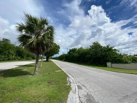 Ganymede Drive 15 Grand Bahama Freeport BS