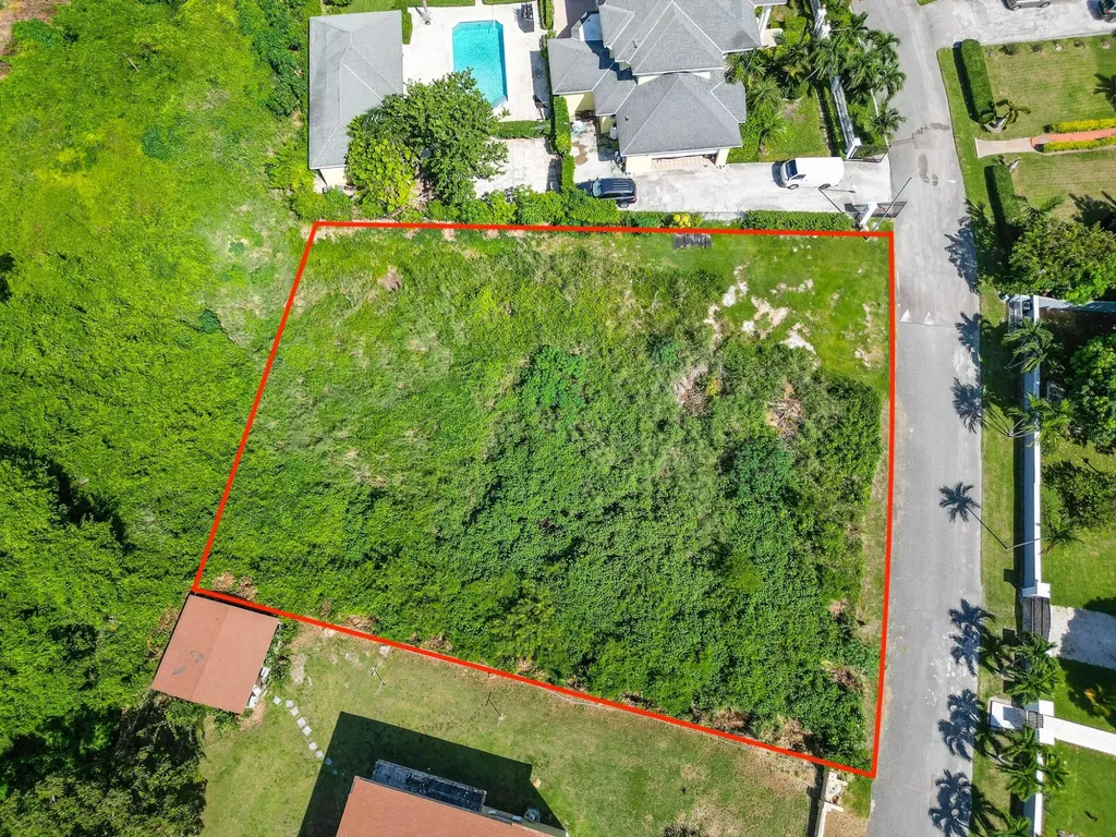 Broadfields Road 16 New Providence Paradise Island BS