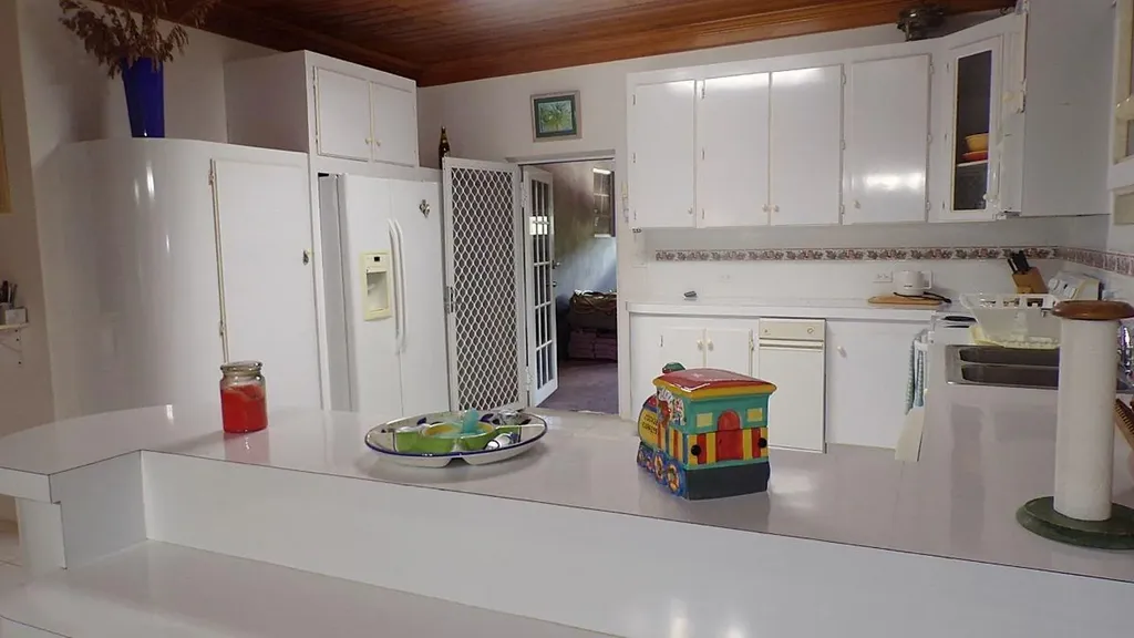 3/2 House In Cartwright's Long Island BS