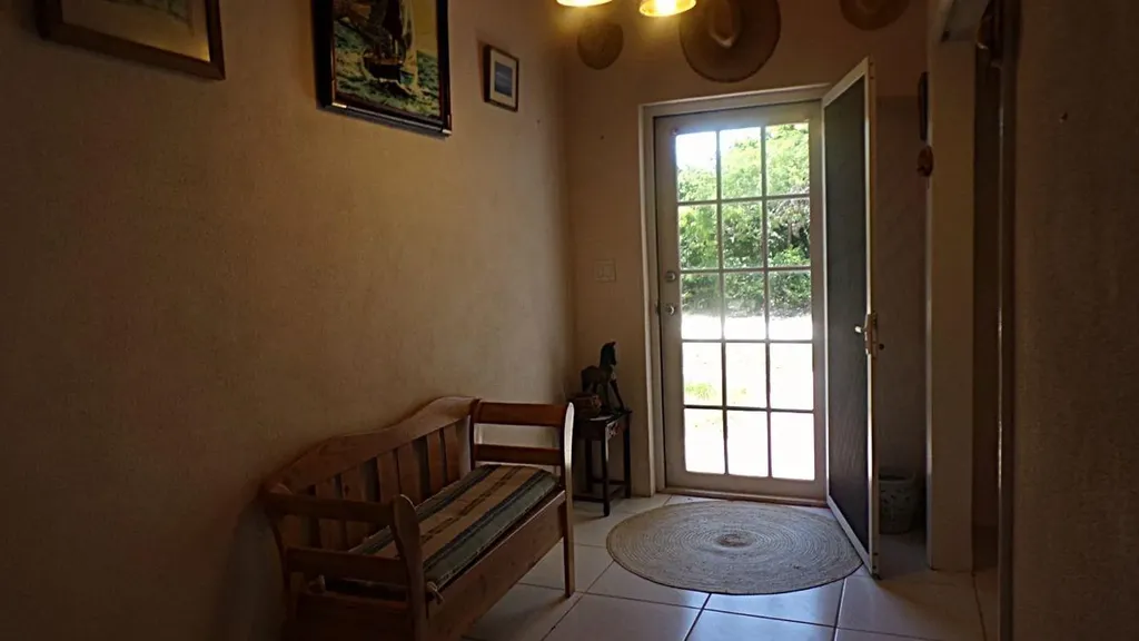 3/2 House In Cartwright's Long Island BS