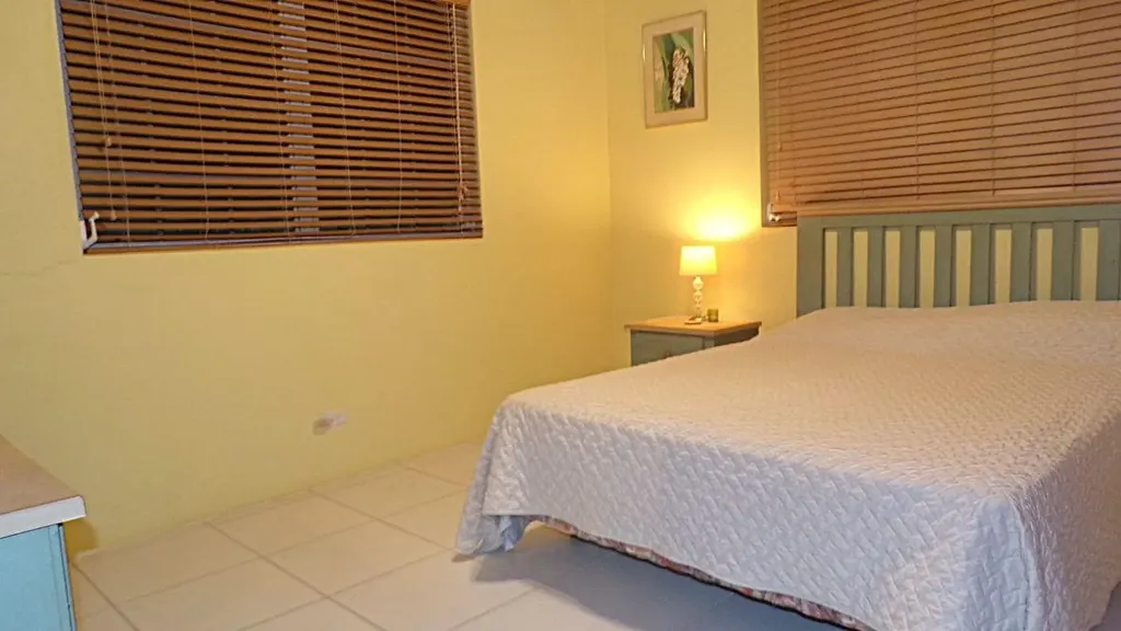 3/2 House In Cartwright's Long Island BS