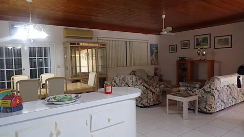 3/2 House In Cartwright's Long Island BS