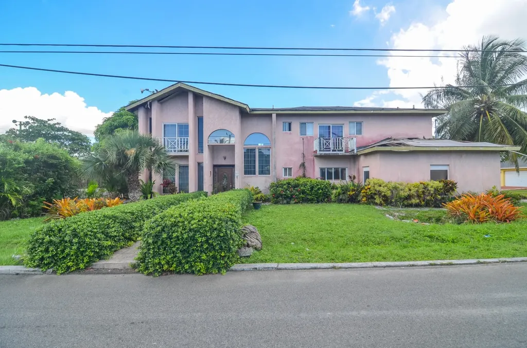 Tropical Gardens New Providence Paradise Island BS