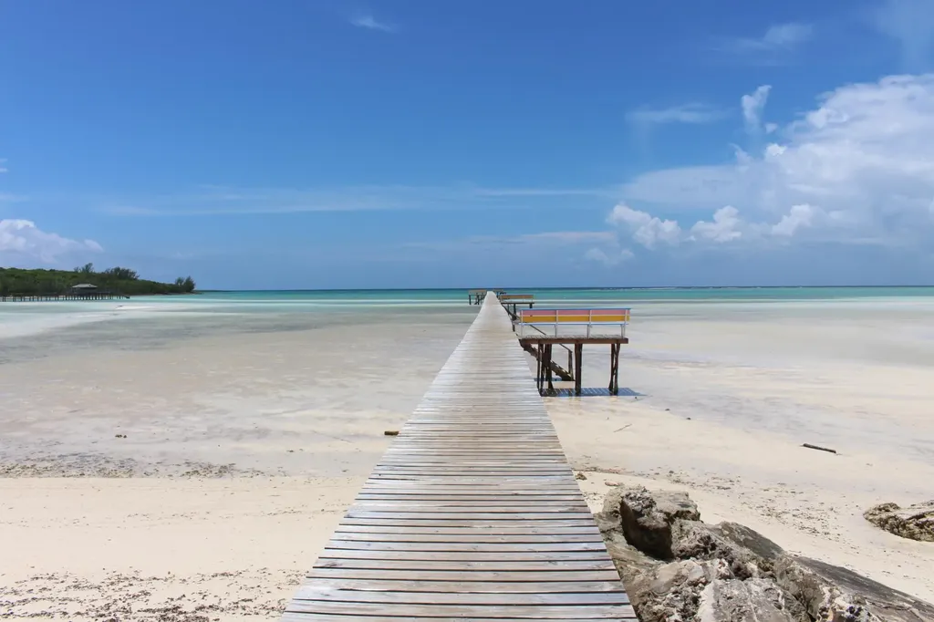 75 Cherokee Sound Abaco BS