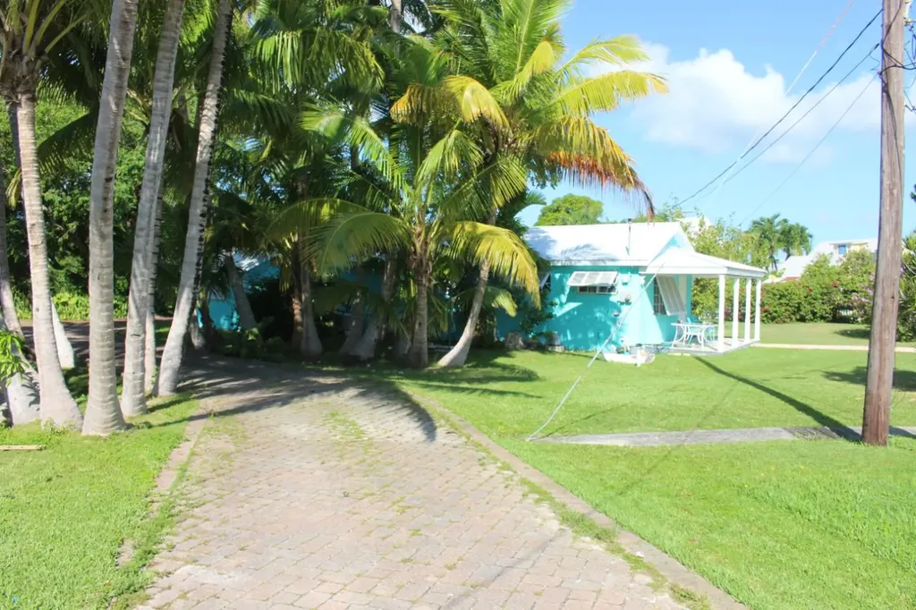 75 Cherokee Sound Abaco BS