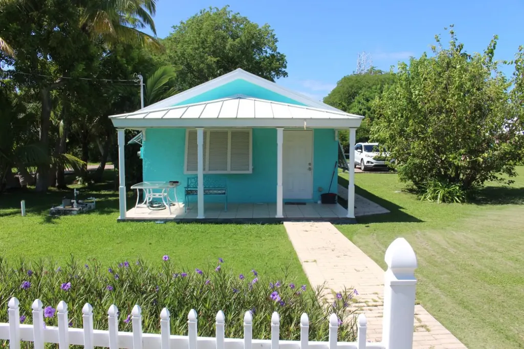 75 Cherokee Sound Abaco BS