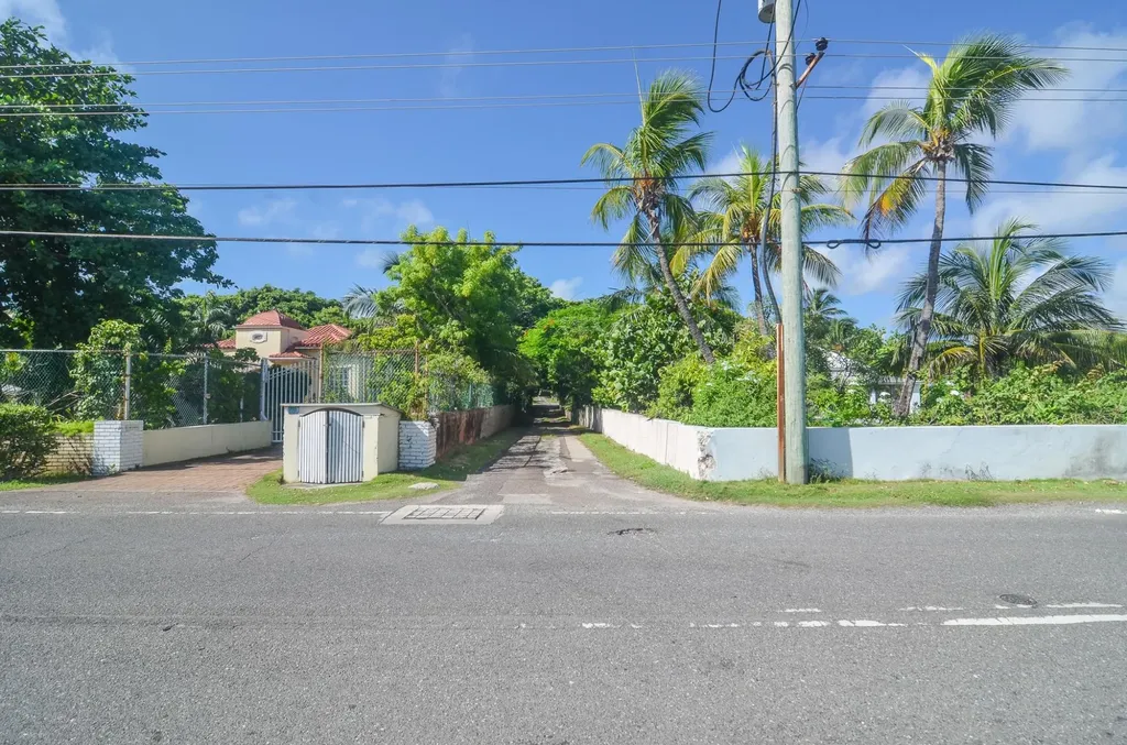 Eastern Road New Providence Paradise Island BS