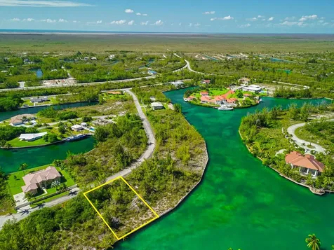 Cone Lane 80 Grand Bahama Freeport BS