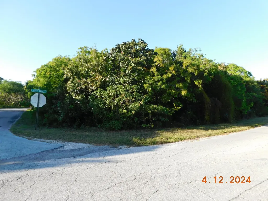 Kelly Court Grand Bahama Freeport BS