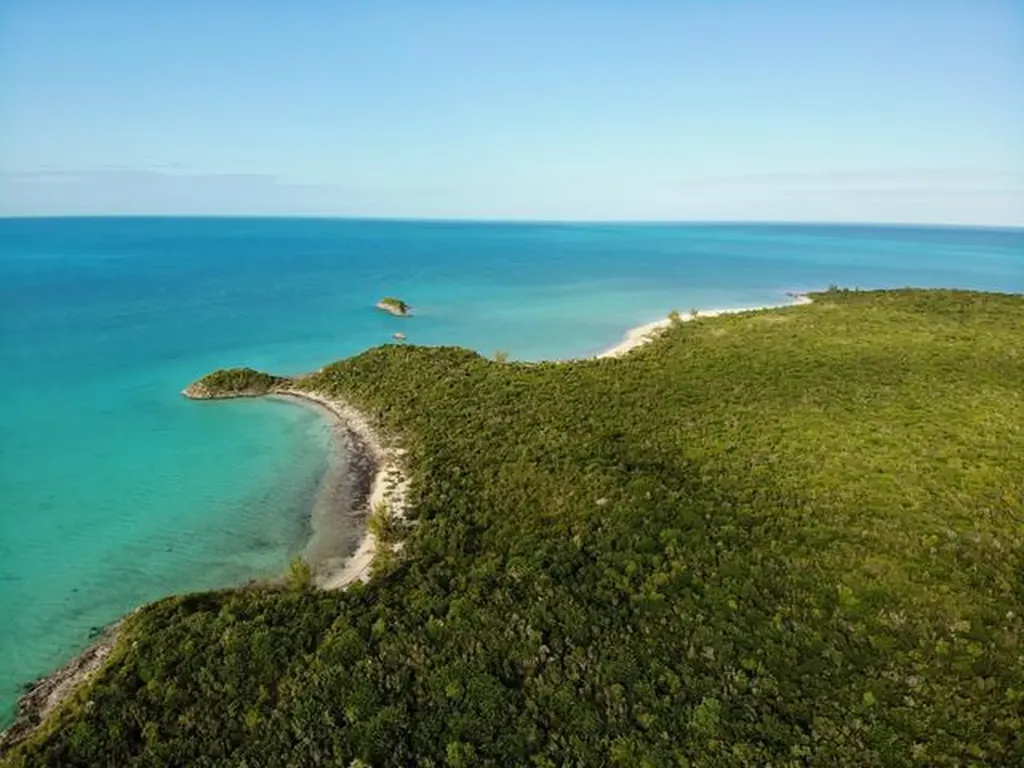 Elevated Waterfront Lot Long Island BS