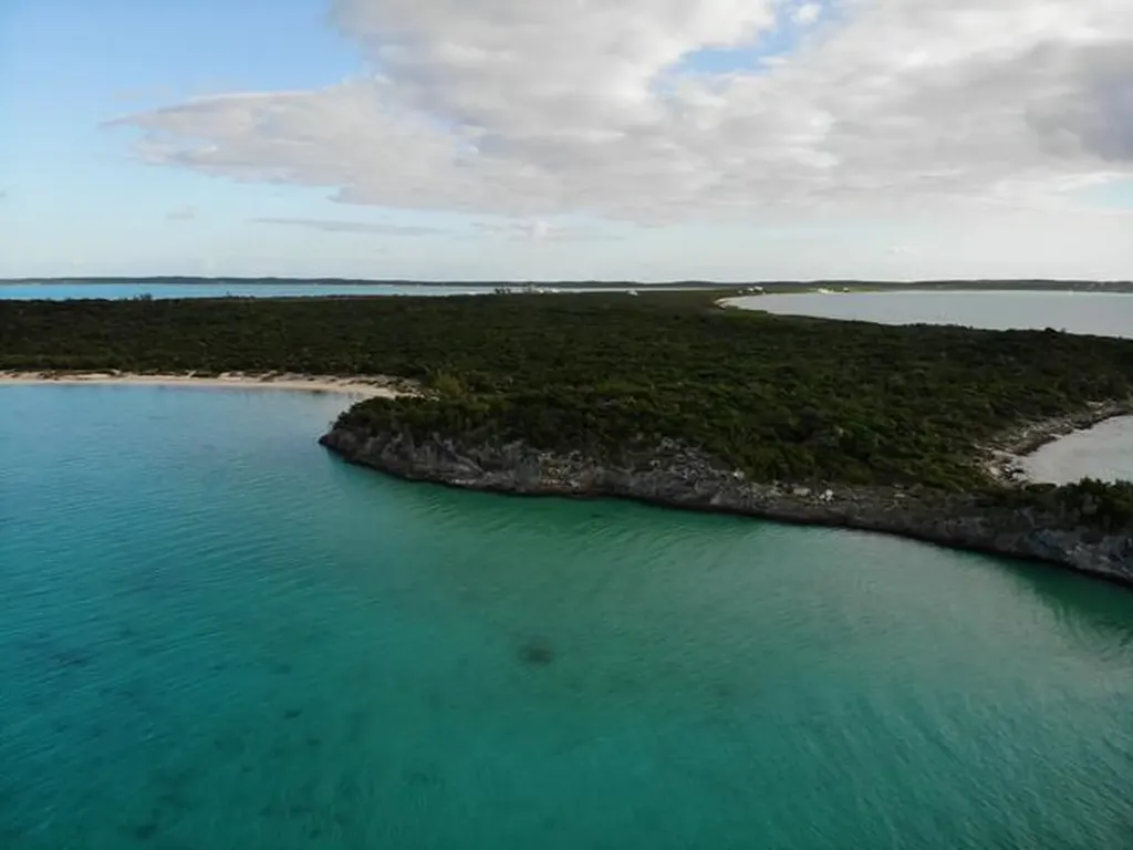 Elevated Waterfront Lot Long Island BS