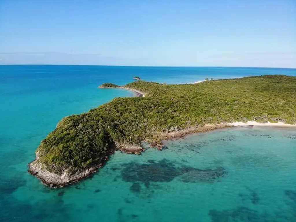 Elevated Waterfront Lot Long Island BS