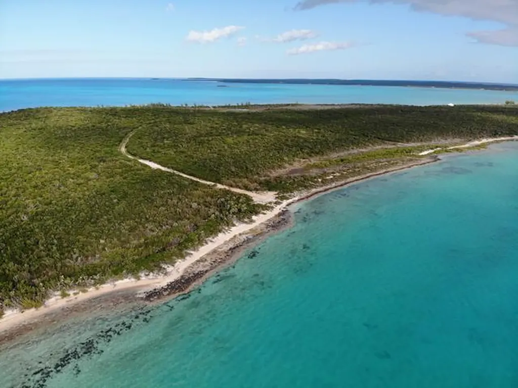 Elevated Waterfront Lot Long Island BS