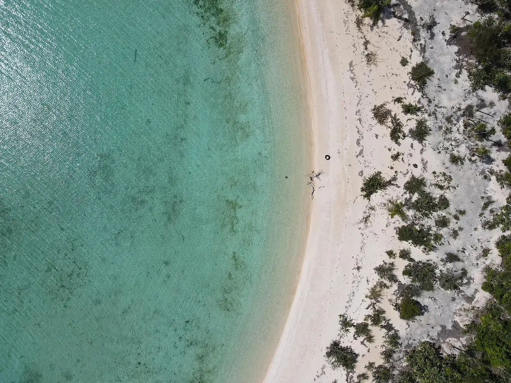 21 Acres Beachfront Long Island BS