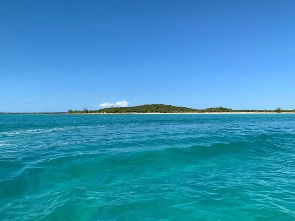 21 Acres Beachfront Long Island BS