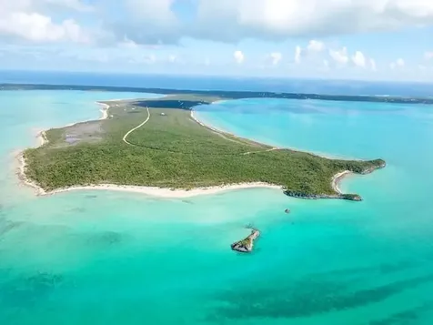 21 Acres Beachfront Long Island BS