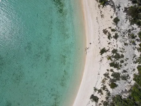 21 Acres Beachfront Long Island BS