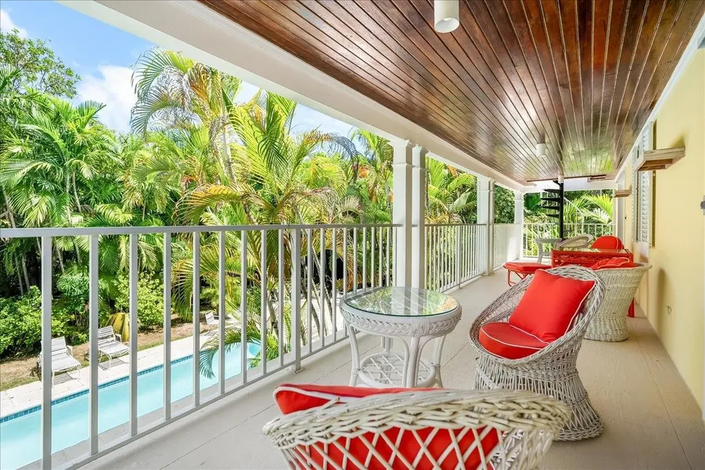 West Lyford Place New Providence Paradise Island BS