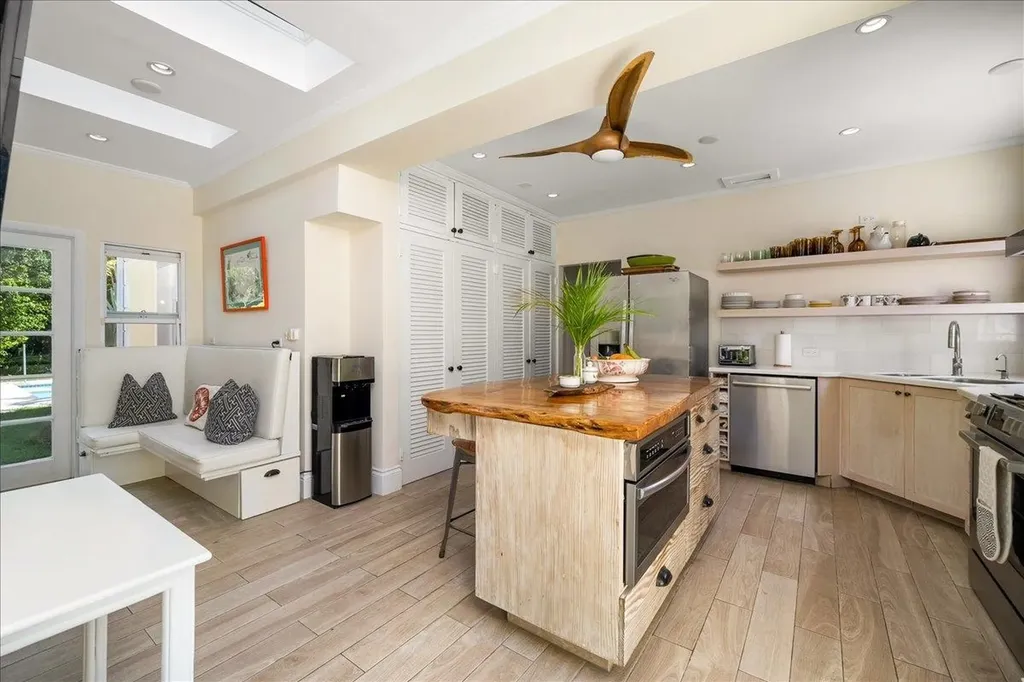 West Lyford Place New Providence Paradise Island BS