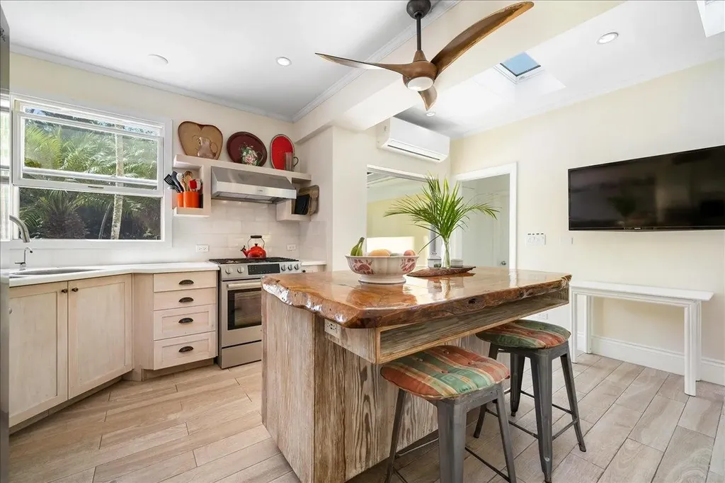 West Lyford Place New Providence Paradise Island BS