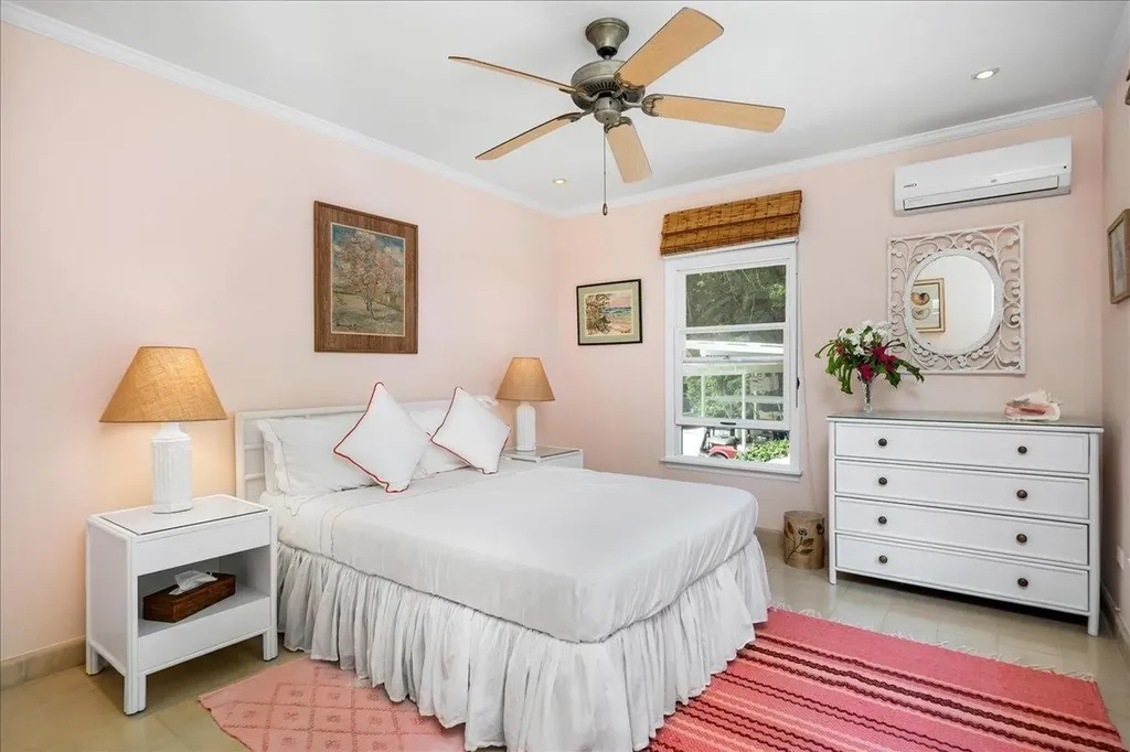 West Lyford Place New Providence Paradise Island BS