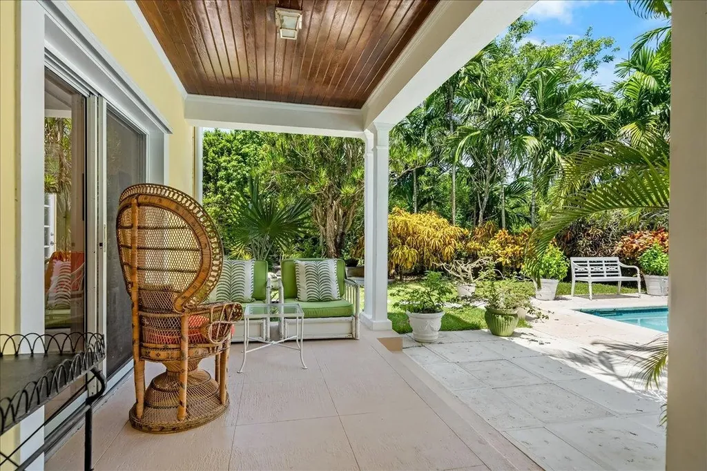 West Lyford Place New Providence Paradise Island BS