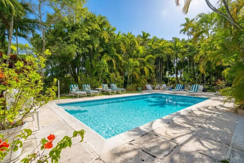 West Lyford Place New Providence Paradise Island BS