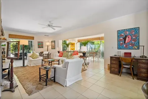 West Lyford Place New Providence Paradise Island BS