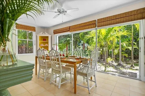 West Lyford Place New Providence Paradise Island BS