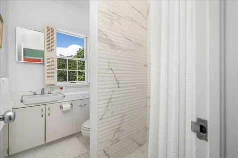 West Lyford Place New Providence Paradise Island BS