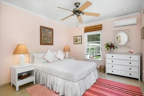 West Lyford Place New Providence Paradise Island BS