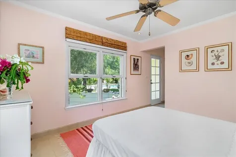 West Lyford Place New Providence Paradise Island BS