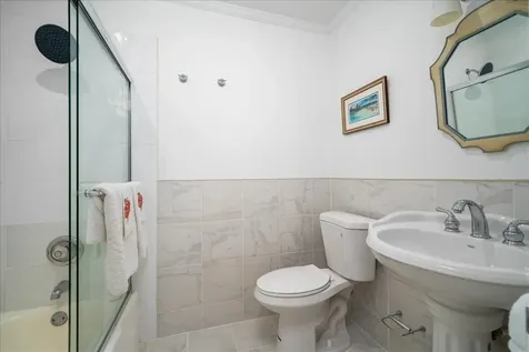 West Lyford Place New Providence Paradise Island BS