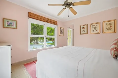 West Lyford Place New Providence Paradise Island BS