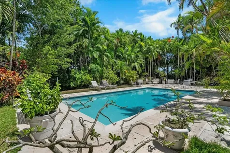 West Lyford Place New Providence Paradise Island BS