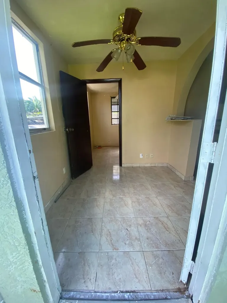 1438ft Nw Queen's Highway 43 Grand Bahama Freeport BS