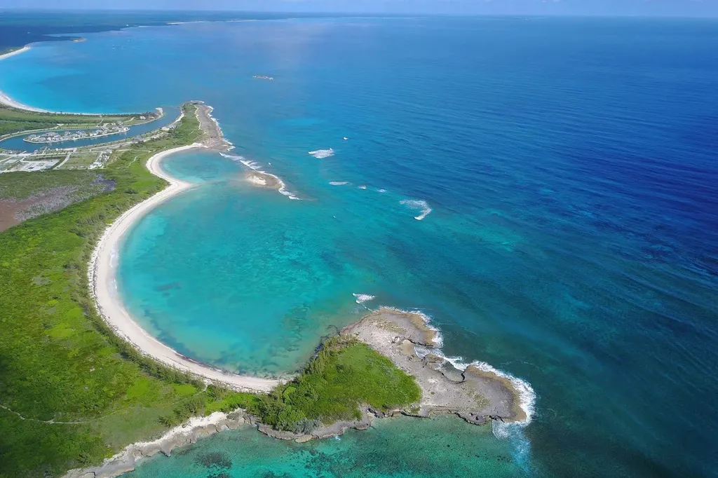 278 Acres South Schooner Abaco BS