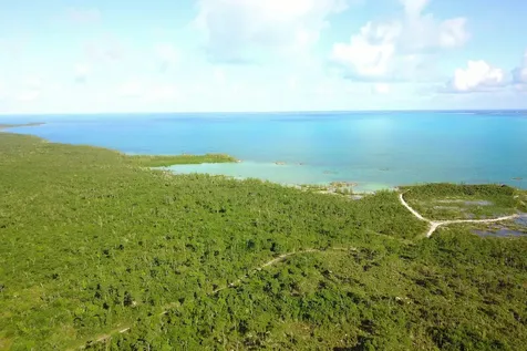 353 Acres North Marsh Har Abaco BS