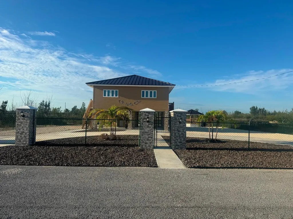 Aldham Road Dover Sound Grand Bahama Freeport BS