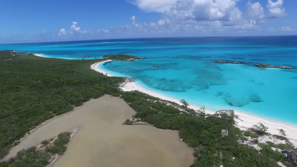 243 Acres Little Exuma Exuma BS