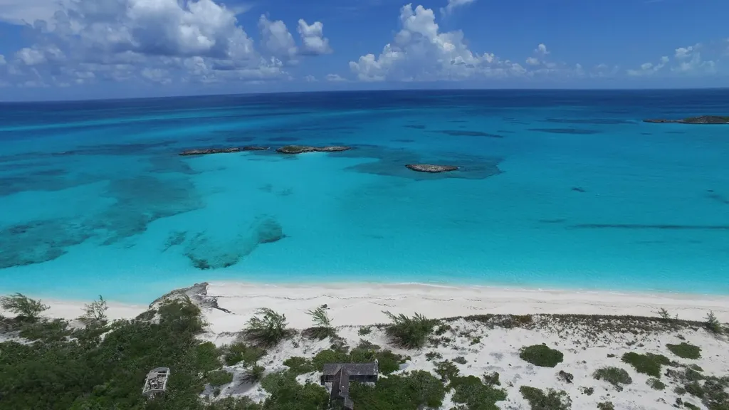 243 Acres Little Exuma Exuma BS