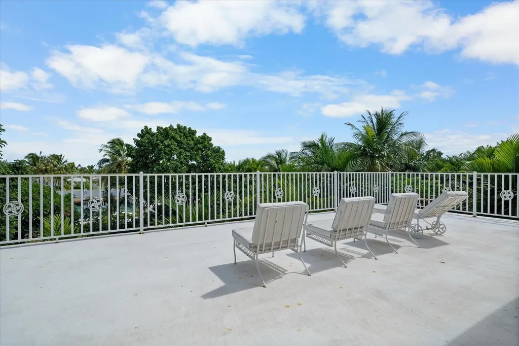 Camelot, Fox Hill Creek 8 New Providence Paradise Island BS