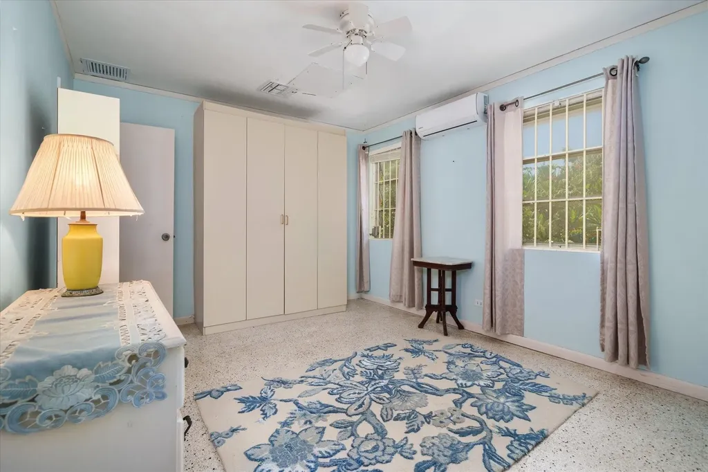 Camelot, Fox Hill Creek 8 New Providence Paradise Island BS