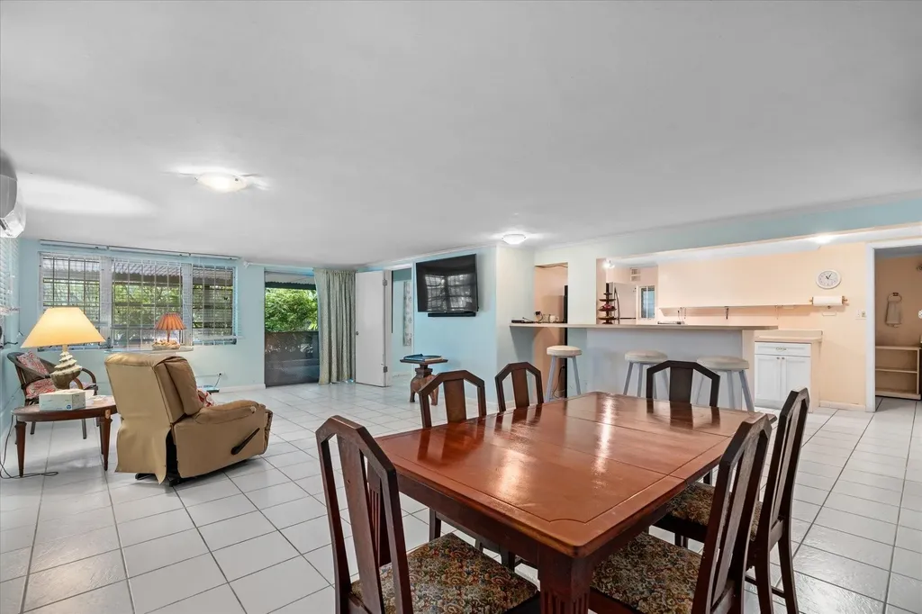 Camelot, Fox Hill Creek 8 New Providence Paradise Island BS